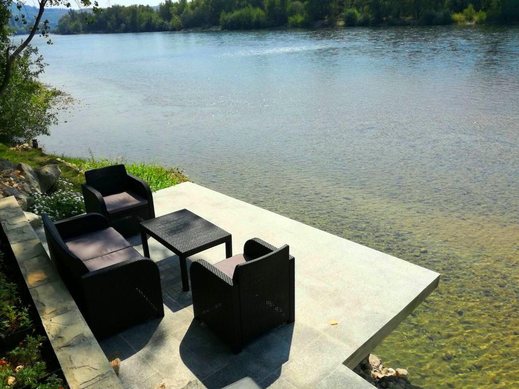 Riverside Guesthouse Pocitelj Exterior photo